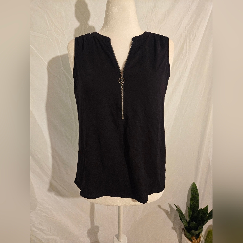 Apt. 9 Black Sleeveless Top with Zipper Silver Ring Detail